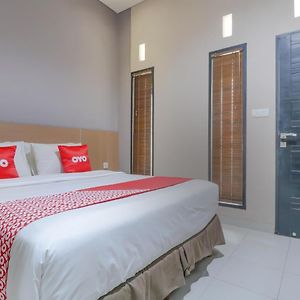 Standard Zimmer mit Kingsize-Bett
